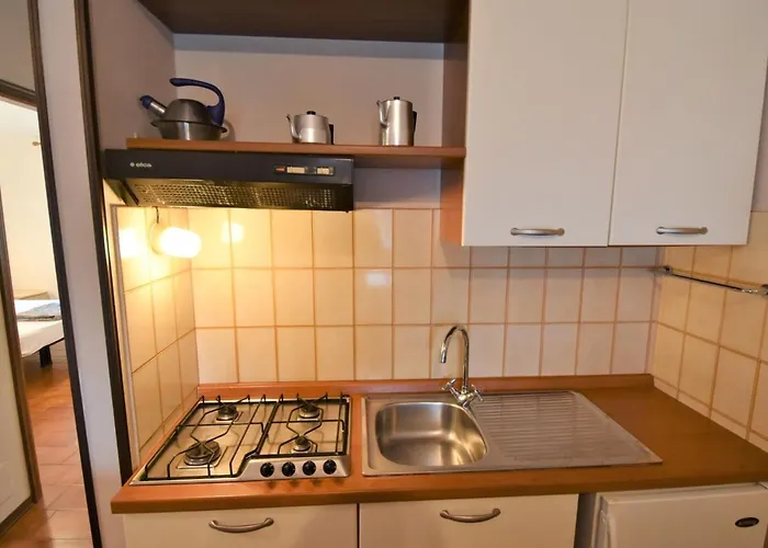 Basic By Interhome Crone